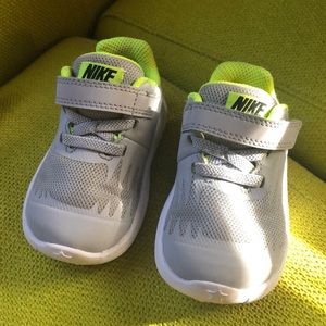 Nike star runner size 4C boys toddler